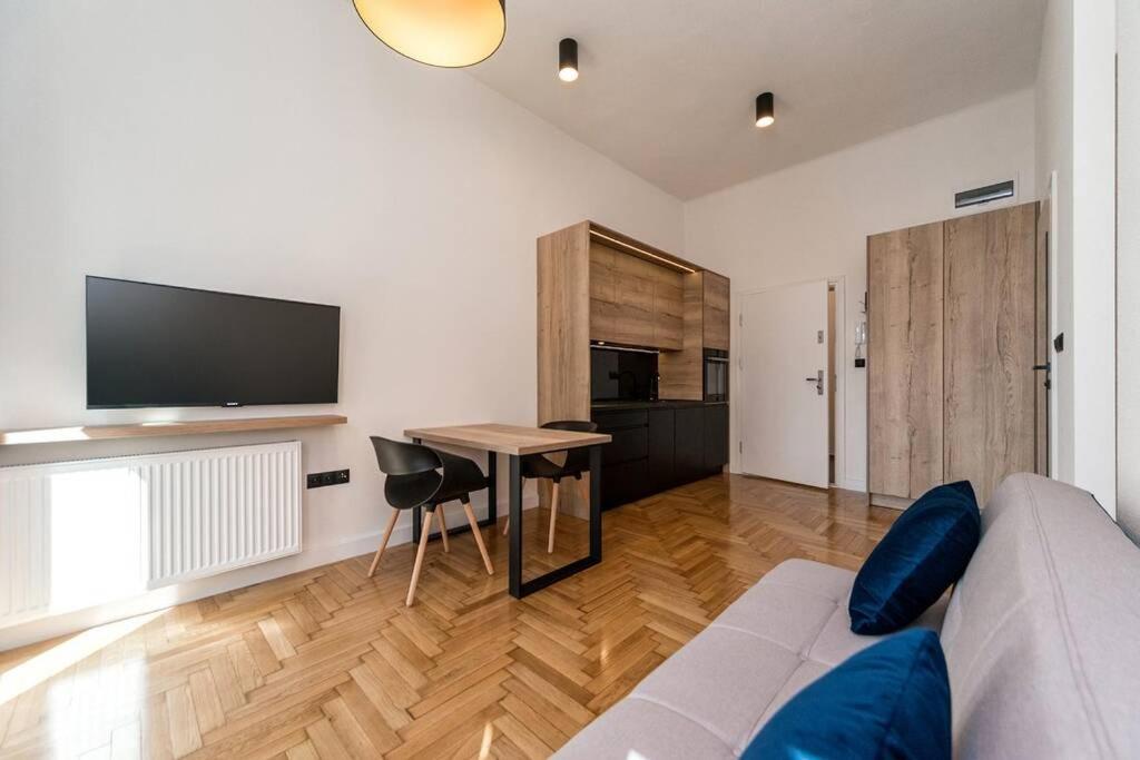 Studio Matejki C Bielsko-Biala Luaran gambar